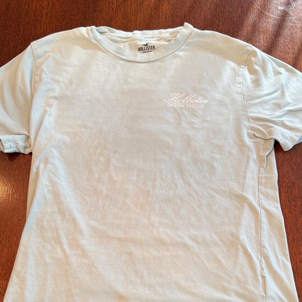 Hollister Men's Soft Blue Tee